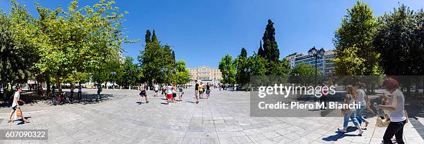 athens - piazza syntagma stockfoto's en -beelden