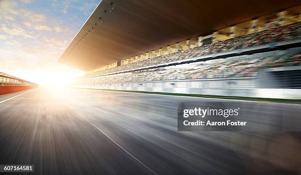 motion race track - automobilismo foto e immagini stock