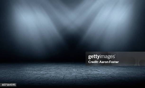 studio lights - light gray background texture stock pictures, royalty-free photos & images