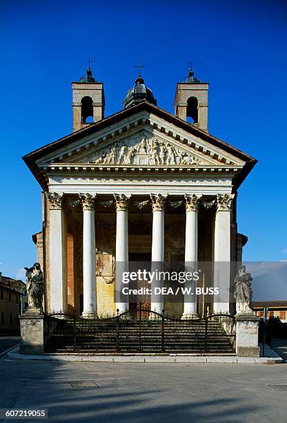 Tempietto Barbaro Villa Barbaro, by Andrea Palladio , Maser, Veneto. Italy, 16th century.