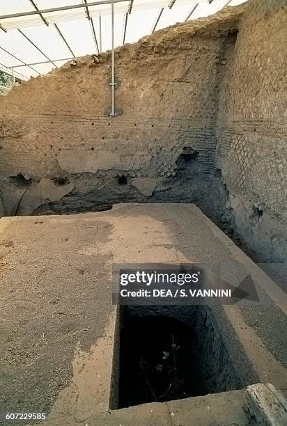 Ruins of a house with a bath, ancient Roman city of Volsinii, Poggio Moscini archaeological area, Bolsena, Lazio, Italy. Roman civilisation, 2nd...