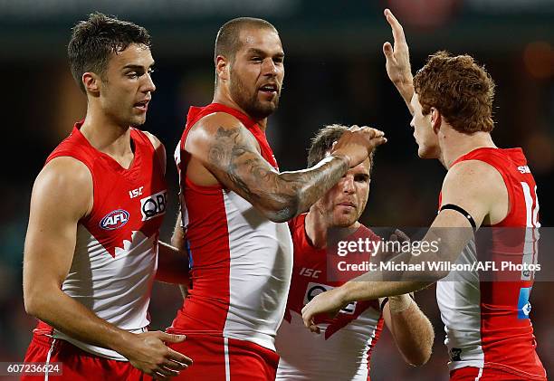 Gary Glynn Photos and Premium High Res Pictures - Getty Images