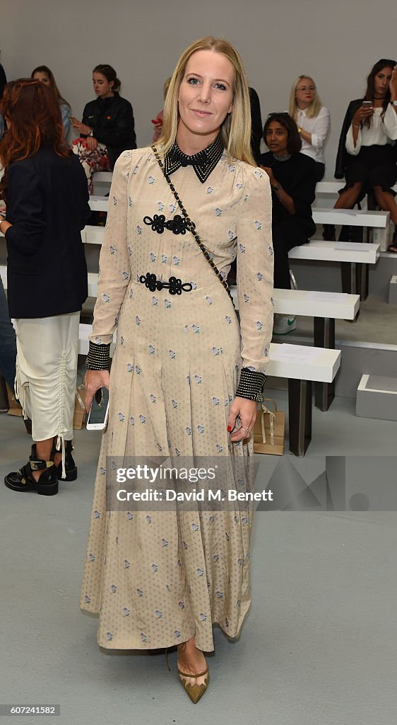 Barbara Casasola - Front Row - LFW September 2016