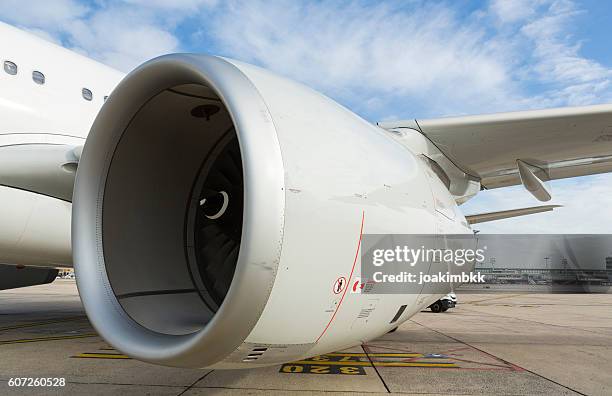 Engine Rake Airbus 9,151 Airbus Engine Stock Photos, High-Res Pictures, and Images - Getty ...