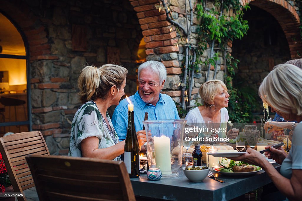 Al Fresco Dining with Friends