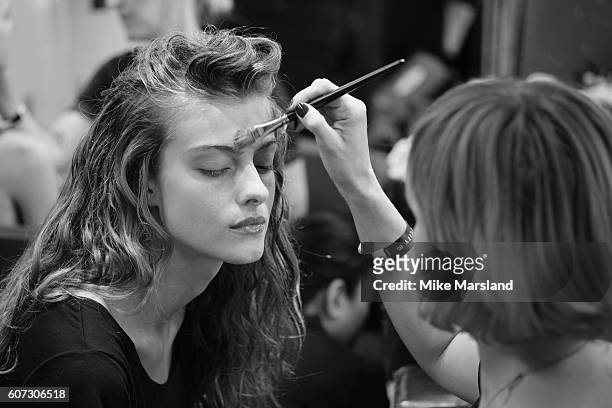 Model backstage ahead of the Julien Macdonald show during London Fashion Week Spring/Summer collections 2016/2017 on September 17, 2016 in London,...