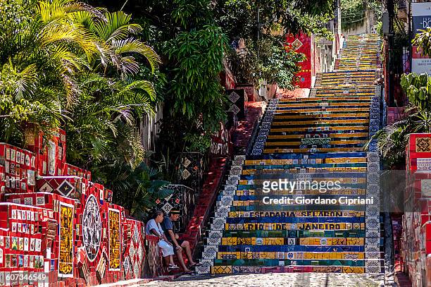 selaron's stairs (escadaria selarón). - rio ストックフォトと画像