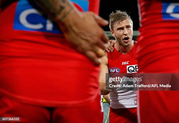 Kieren Jack of the Swans addresses his teammates during the 2016 AFL First Semi Final match between the Sydney Swans and the Adelaide Crows at the...