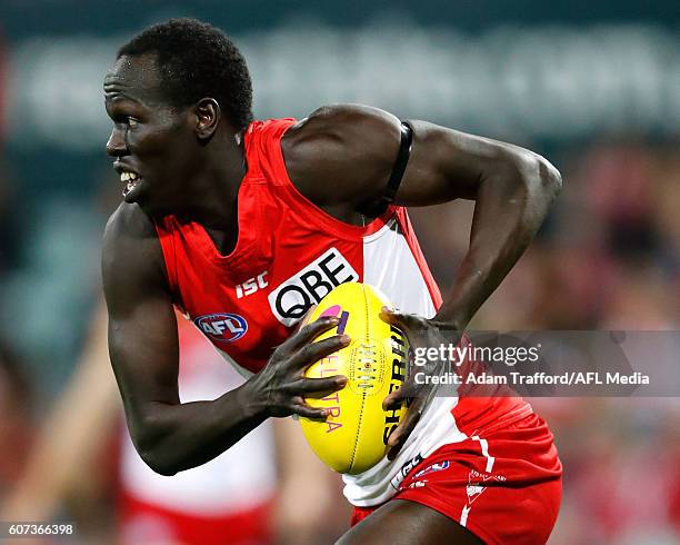 Aliir Aliir of the Swans in action during the 2016 AFL First Semi Final match between the Sydney Swans and the Adelaide Crows at the Sydney Cricket...