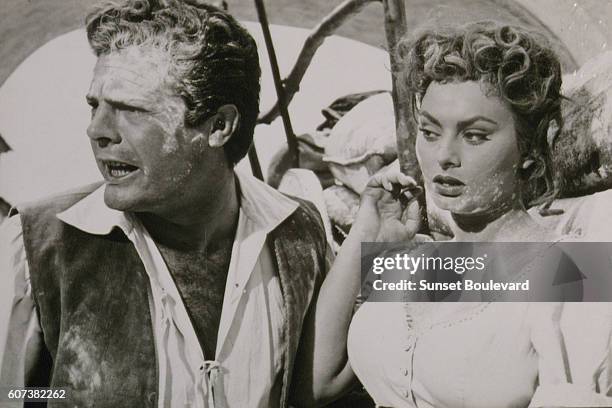 Italian actors Marcello Mastroianni and Sophia Loren on the set of La bella mugnaia, directed by Mario Camerini.