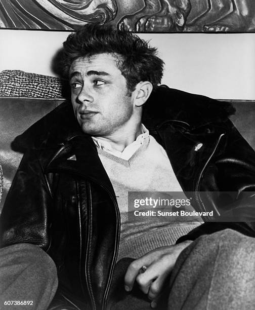 James Dean Riddle 864 James Dean Actor Stock Photos, High-Res Pictures, and Images ...