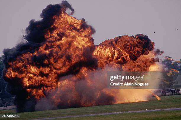 Military Jet Exploding 2,577 Mig Aircraft Stock Photos, High-Res Pictures, and Images - Getty ...