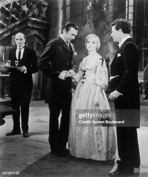 Hungarian actor Bela Lugosi and American actress Madge Bellamy on the set White Zombie, directed by Victor Halperin.