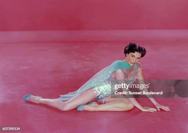 Cyd Cyd Charisse Photos Photos and Premium High Res Pictures - Getty Images