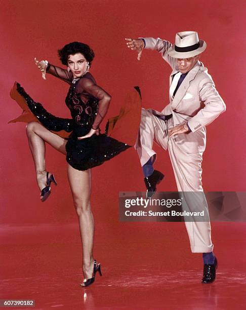 Cyd 924 Cyd Charisse Photos Stock Photos, High-Res Pictures, and Images ...