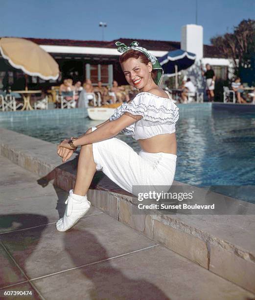 Cyd Cyd Charisse Photos Photos and Premium High Res Pictures - Getty Images