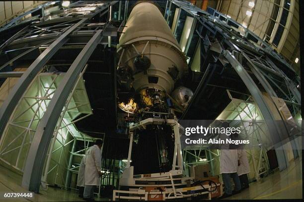 SETTING IN PLACE OF ENGINE ON ROCKET ARIANE V