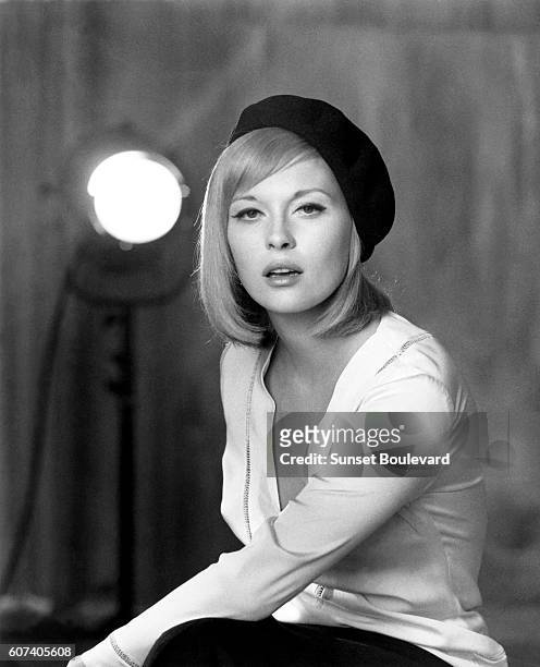 American actress Faye Dunaway on the set of <Bonnie and Clyde> directed by Arthur Penn.