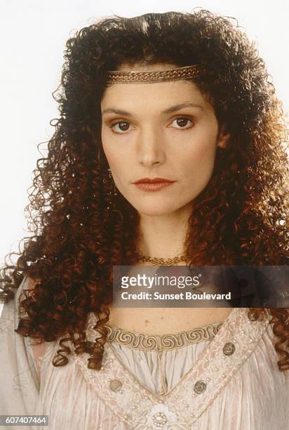 American actress Mary Elizabeth Mastrantonio on the set of Robin Hood: Prince of Thieves, directed by Kevin Reynolds.