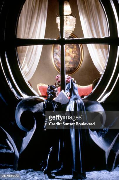 American actors Michelle Pfeiffer and Michael Keaton on the set of Batman Returns, directed by Tim Bruton.