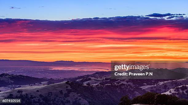 sunset over sanfrancisco bay area from mt.hamilton - san jose california 個照片及圖片檔