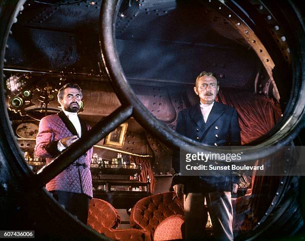 British actor James Mason and American actor of Austro-Hungarian origin Paul Lukas on the set of 20000 Leagues Under the Sea, directed by Richard...
