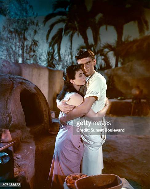 British actors Jean Simmons and Edmund Purdom on the set of The Egyptian, directed by Michael Curtiz.