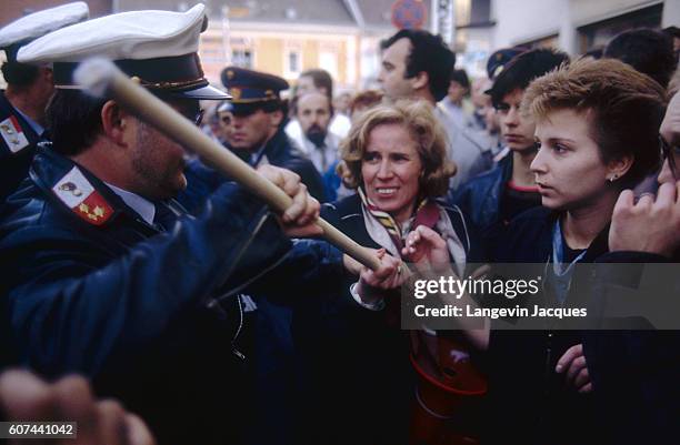 Political supporters gather during former UN Secretary General Kurt Waldheim's campaign for the 1986 presidential election in Amstetten.
