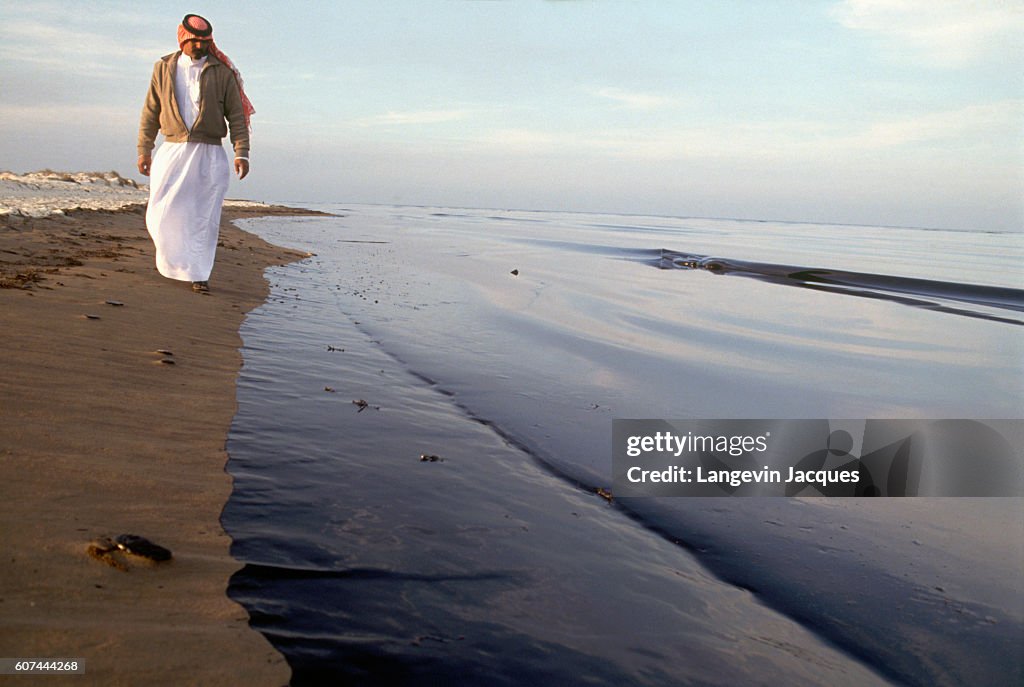 Prince Abdullah al-Saud Visiting Site of Oil Spill