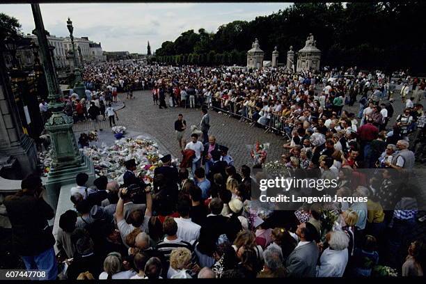 ATMOSPHERE IN BRUSSELS AFTER KING BAUDOUIN'S DEATH