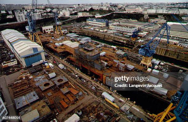 CONSTRUCTION OF THE CHARLES DE GAULLE AIRCRAFT CARRIER IN BREST