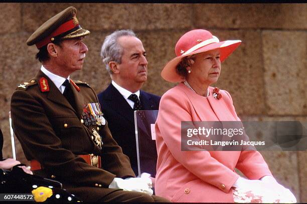 Edouard Balladur, le Grand-Duc Jean et la reine Elizabeth II.