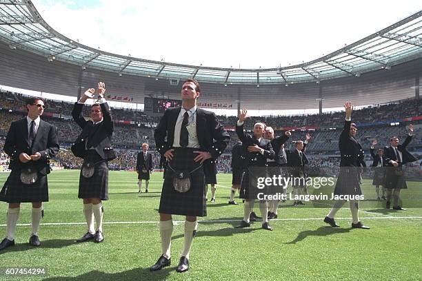 Scottish players during the opening ceremony of the 1998 soccer World Cup before the event's opening match between Scotland and Brazil. | Location:...