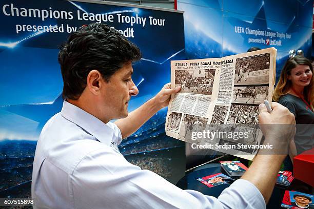 Bucharest Magazine 145 Bucharest Mall Stock Photos, High-Res Pictures, and Images - Getty ...