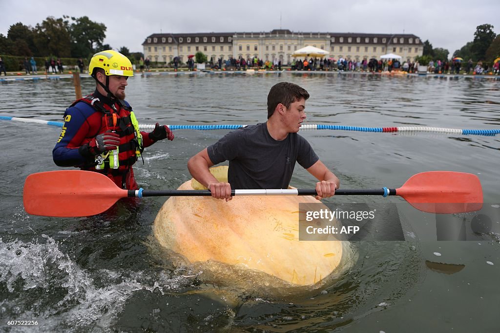 GERMANY-PUMPKIN-REGATTA-OFFBEAT