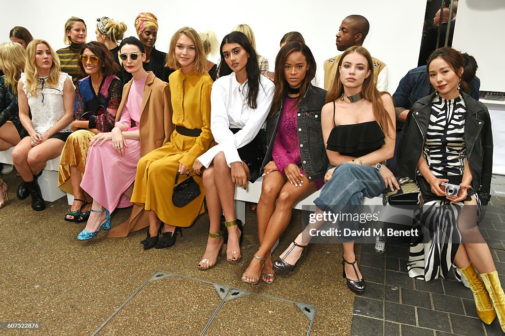 Topshop Unique - Front Row - LFW SS17