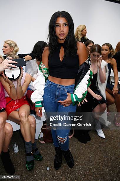 Hannah Bronfman attends the Topshop Unique show during London Fashion Week Spring/Summer collections 2017 on September 18, 2016 in London, England.