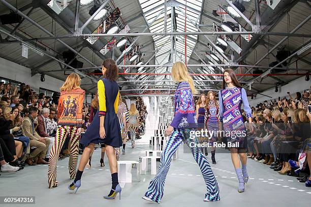 Model walks the runway at the Mary Katrantzou show during London Fashion Week Spring/Summer collections 2016/2017 on September 18, 2016 in London,...