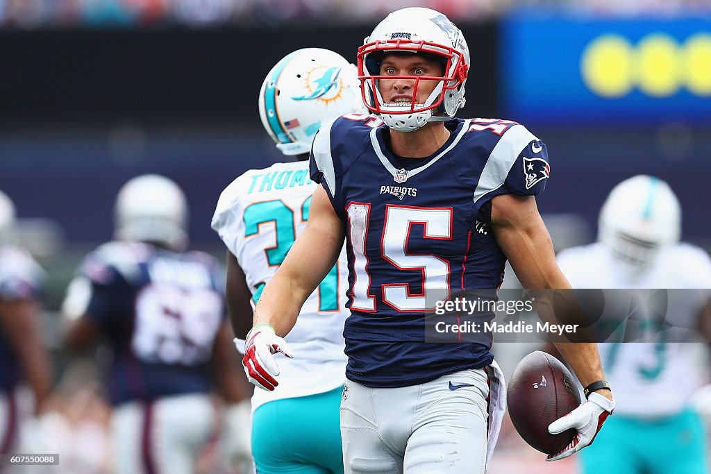 Miami Dolphins v New England Patriots