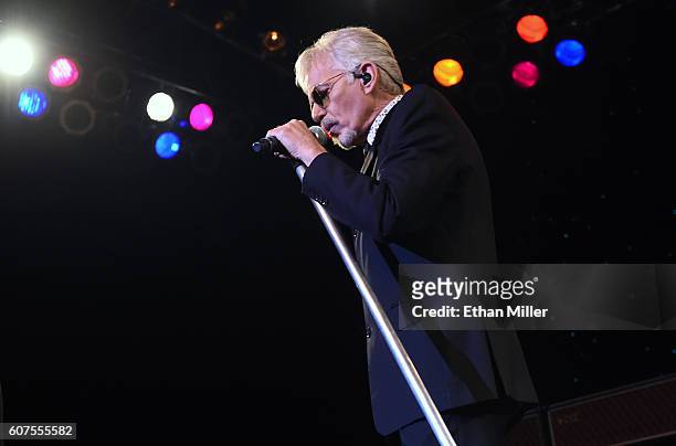 Actor/singer Billy Bob Thornton of Billy Bob Thornton & The Boxmasters performs at the Cannery Casino & Hotel on September 17, 2016 in North Las...