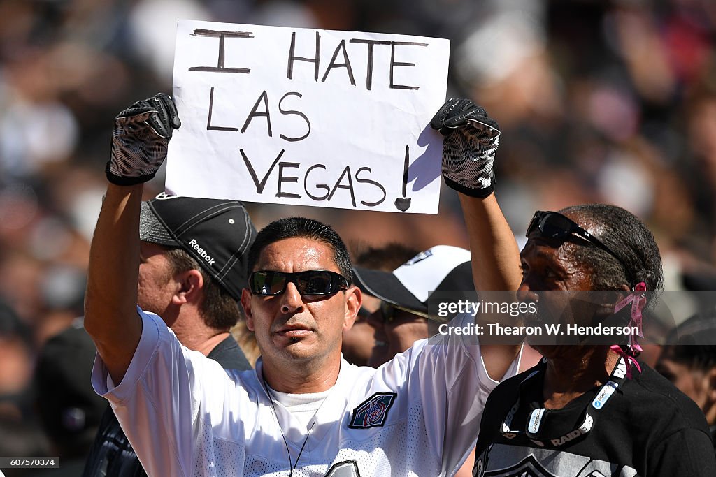 Atlanta Falcons v Oakland Raiders