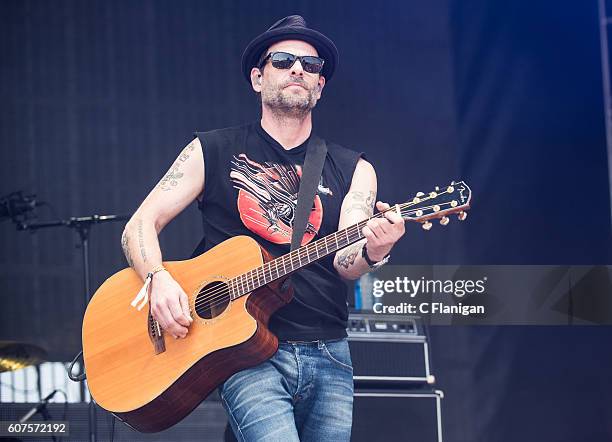 Robin File Musician 138 Robin Wilson (Musician) Stock Photos, High-Res Pictures, and Images ...