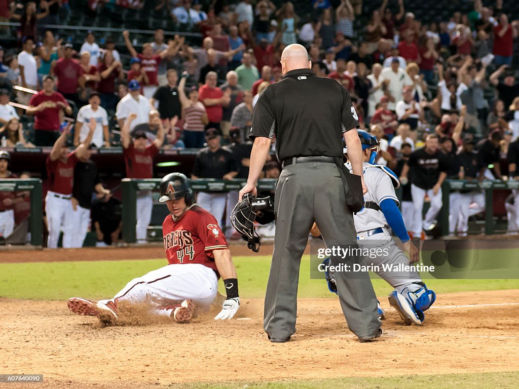 Los Angeles Dodgers v Arizona Diamondbacks