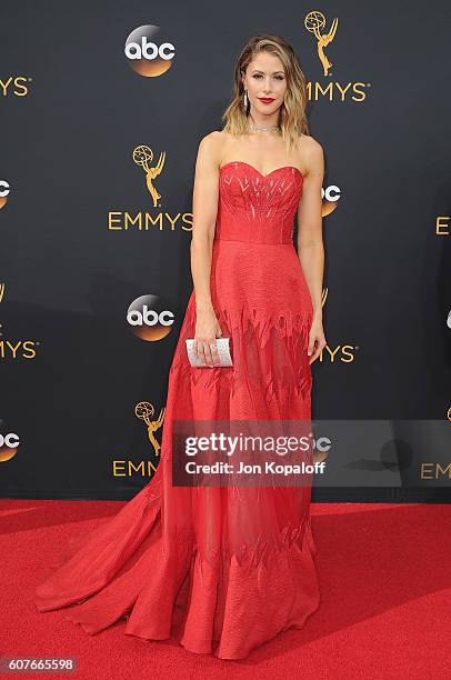 Actress Amanda Crew arrives at the 68th Annual Primetime Emmy Awards at Microsoft Theater on September 18, 2016 in Los Angeles, California.