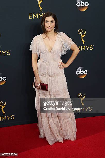 Comedian Chelsea Peretti arrives at the 68th Annual Primetime Emmy Awards at the Microsoft Theater on September 18, 2016 in Los Angeles, California.