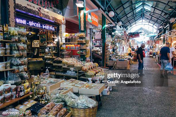 mercado de rua modiano em salónica, grécia. - thessaloniki - fotografias e filmes do acervo