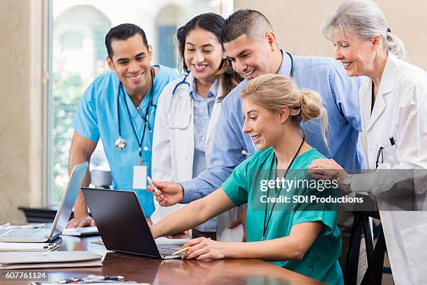 74 Doctor Round Table Discussion Stock Photos, High-Res Pictures, and ...
