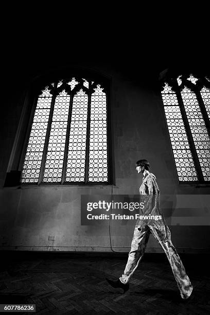 An alternative view of a model walking the runway at the Sharon Wauchob show during London Fashion Week Spring/Summer collections 2017 on September...