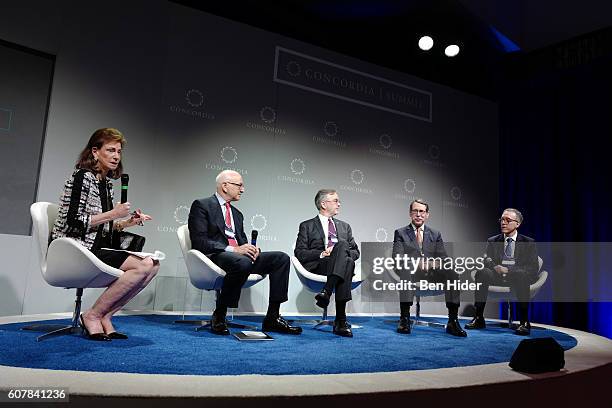 Sylvester Comprehensive Cancer Center Photos and Premium High Res ...
