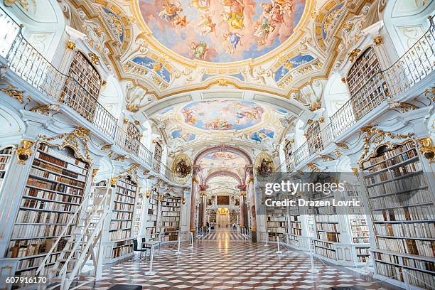 bibliothek admont abbey, österreich - abtei stock-fotos und bilder